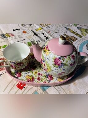 Floral Pink Tea Set - Teapot, Cup & Tray